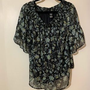 Torrid Black flowy top  with green/yellow flowers